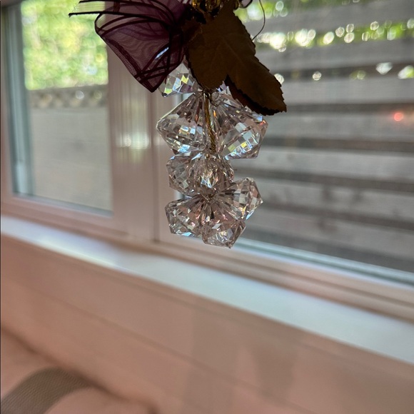 Crystal and Gold Grape Cluster Ornaments - 8 pieces - Picture 3 of 6